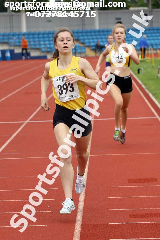 Womens under-20s 800 metres, Northern Senior and Under-20s Champs., SportsCity, Manchester. Photo: David T. Hewitson/Sports for All Pics
